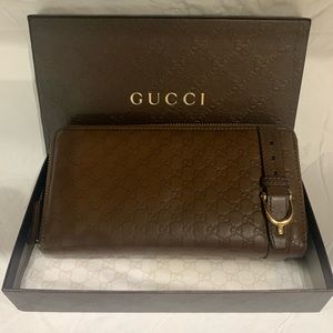 Authentic Gucci wallet